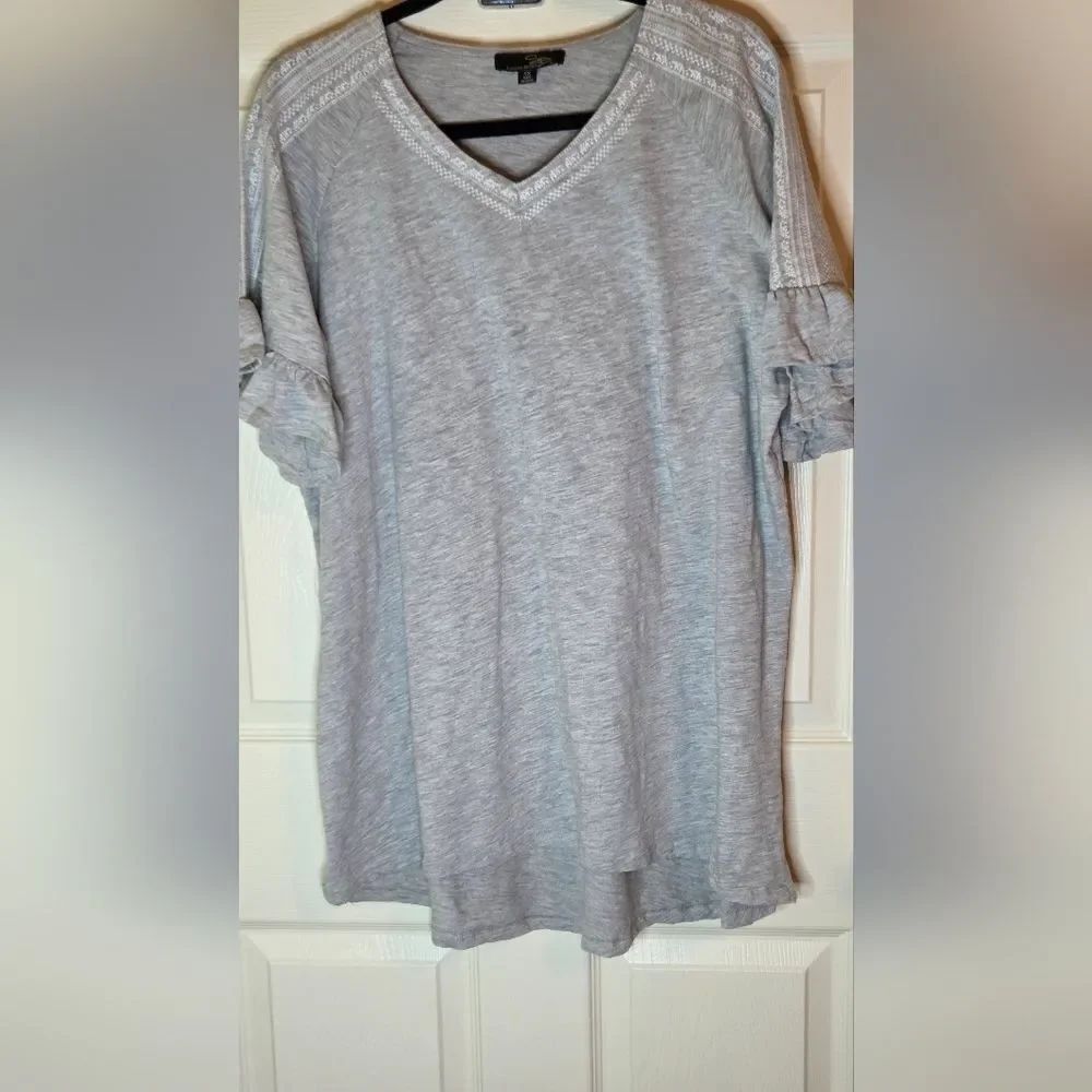 Suzanne Betro 1XL Light Gray Ruffle Shrtslv Embrdrd V-neck 100% Cotton Women Top